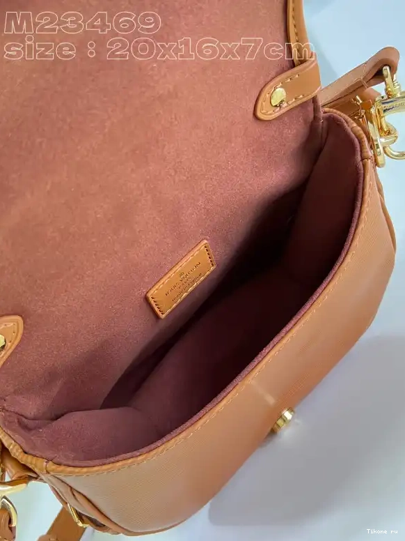 Affordable BB LOUIS VUITTON Saumur 0517